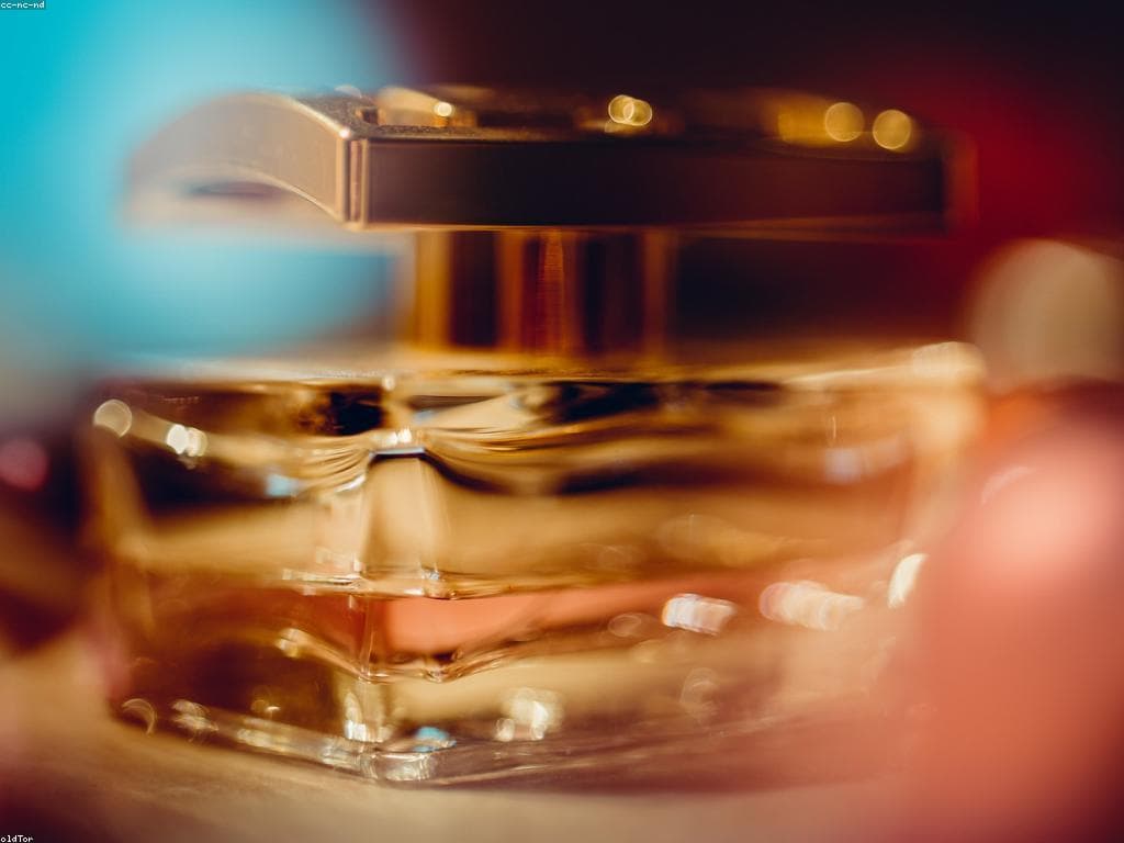 Flacon de parfum Ambre nuit — vue 3